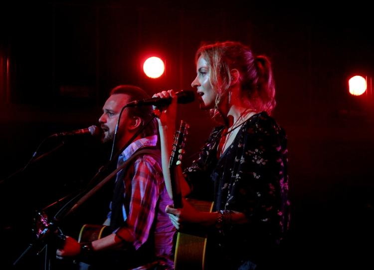Duet. Tim Christensen sang sammen med sit idol, irske Gemma Hayes, i Aarhus. 