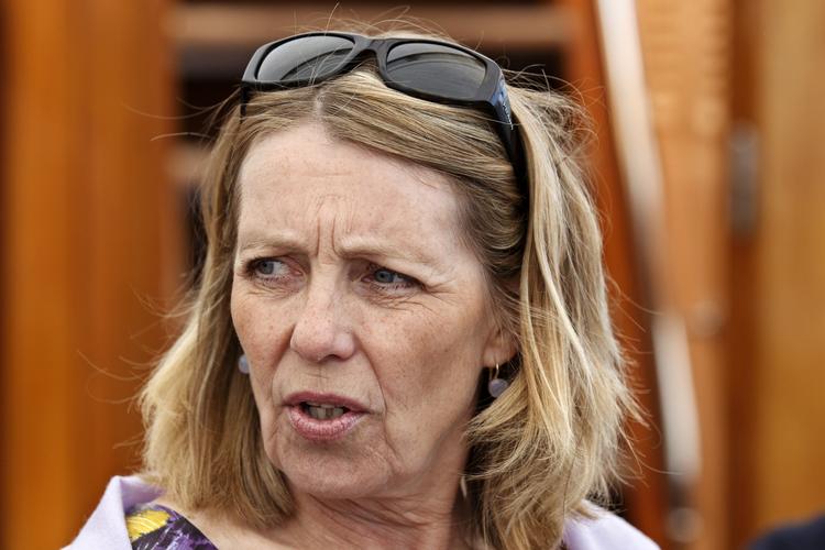 Niksen. Hoffets talskvinde Lene Balleby afviser, at de kongelige bevidst driller ugeblade som Se og Hør. 