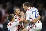 vådt. AaB-spillerne klarede sig bedst i vandslaget i Herfølge, og nordjyderne ligger nu lige i hælene på FC København. 