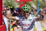 førertrøje. Joaquin 'Purito' Rodriguez kom først over stregen og erobrede samtidig den samlede føring i Vueltaen efter en ekstrem etape. 