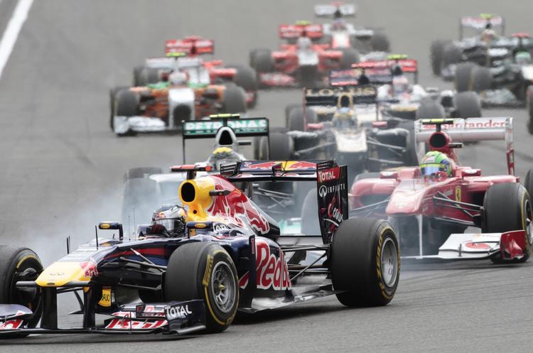 forrest. For Sebastian Vettel er det ganske normalt at have alle de øvrige Formel 1-kørere bag sig. 