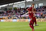 jubel. To af målscorerne mod Lyngby jubler sammen; Andreas Laudrup og Tobias Mikkelsen. 