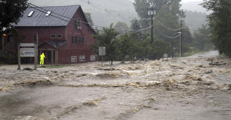 Uvejr. Staten Vermont er blandt de hårdest ramte i USA. Her en situation fra byen Waitsfield. 