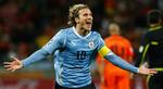 måltyv. Forlan har spillet 594 professionelle kampe og scoret i alt 243 mål. 