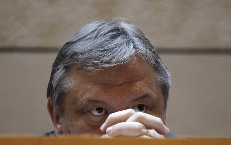 Udhængning. Evengelos Venizelos lover, at de store skatteskyldnere vil blive lagt ud på nettet med navns nævnelse omgående i løbet af et par dage. 