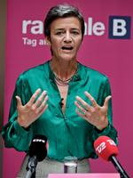 SUNDHED. Margrethe Vestager og Lars Barfoed vil kræve betaling for at besøg lægen. Det møder hård kritik fra eksperter og organisationer 