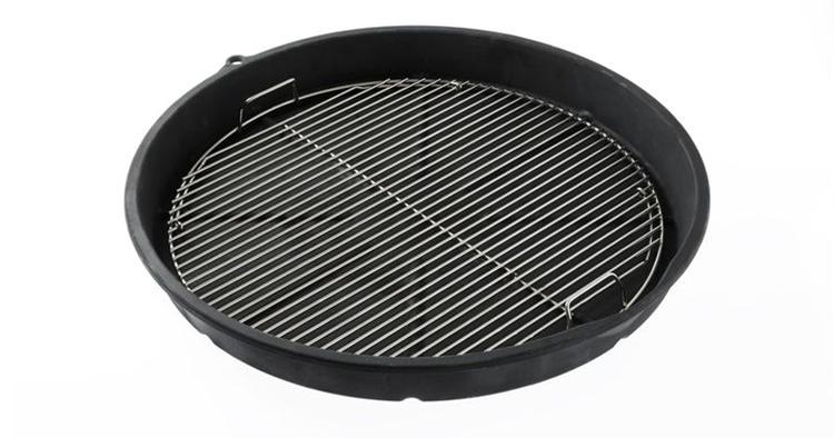 Grillrens. En snavset rist er et dårligt udgangspunkt for en hyggelig grillaften. Her er nogle redskaber, der kan hjælpe dig af med snavset, f.eks. en Easy Grill Cleaner. 