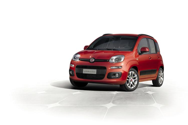 Vokseværk. Den nye Fiat Panda kommer til Danmark i april næste år. Den er både længere og bredere end den nuværende model. 