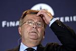 Bropanik. Claus Hjort Frederiksen beskylder S og SF for at bruge 100 milliarder kroner på Kattegatforbindelsen uden at have finansiering for det. 