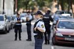 Gerningssted. Politiet var talstærkt til stede ved Amerikavej på Vesterbro, hvor der blev affyret adskillige skud. 