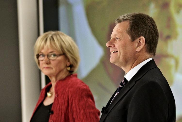 SPLID. Dansk Folkeparti og de konservative er i de første dage af valgkampen gået hårdt til hinanden. Nu ønsker mange DF-politikere en ren V-regering frem for VK. 