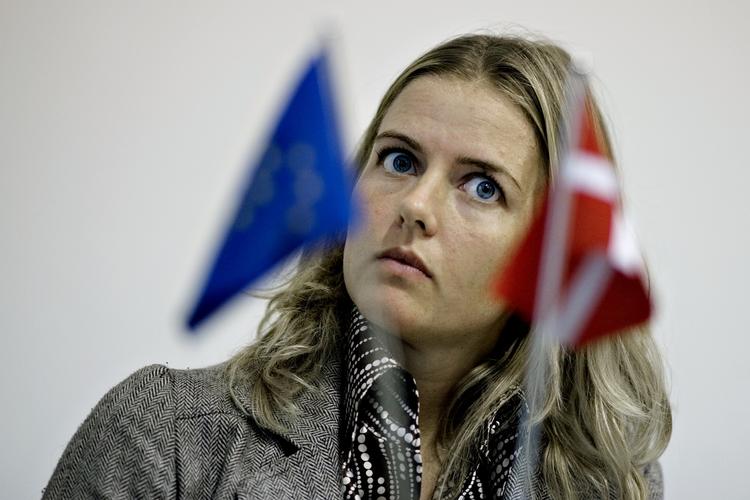 misinformation. Venstres politiske ordfører Ellen Trane Nørby er en af fem unge V-politikere, der advarer mod S og Sf's forbudspolitik. I 13 tilfælde misinformerer kampagnen dog om oppositionens politik. 