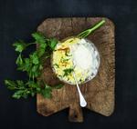 Fisketærte. Fish pie er en traditionel britisk ret, som regel lavet med hvid fisk, ofte også med æg eller skaldyr, i en hvid sauce og toppet med mosede kartofler. 