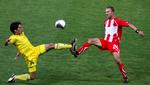 skifter. Det blev ikke et lykkeligt ophold i den græske klub Olympiakos for Dennis Rommedahl (th). 
