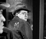 Stigmata.  Peter Lorres morder i Fritz Langs 'M' er et ikon over den evige tyske skyldfølelse. Stigmatiseret som morder, kiggende i spejlet med frygt og skam lysende ud af øjnene. Den tyske filmtradition er ét langt selvopgør. 