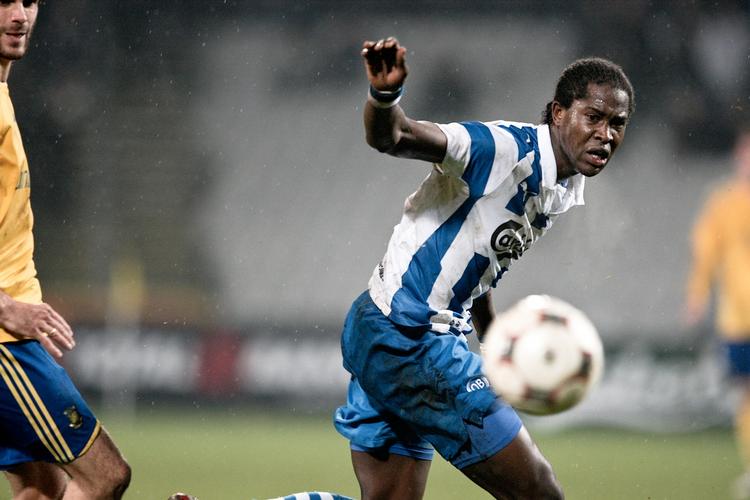 MÅLRÆV. Djiby Fall skal efter en afstikker til russisk og norsk fodbold atter bombe i Superligaen. 