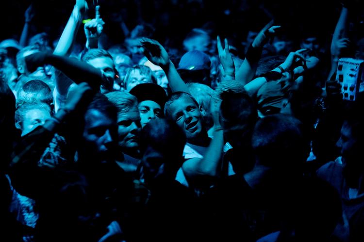 Hype. Det nye radioprogram 'BAS' vil også spille Dubstep. Som her til koncert med dj'en Magnetic Man på Roskilde Festival. 