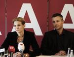 MAGTSKIFTE. Siden Helle Thorning-Schmidt blev formand har Henrik Sass Larsen siddet ved hendes sidde. Sådan bliver det ikke nødvendigvis i fremtiden. 