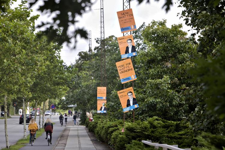 Kundepleje. Politiske partier ligner mere og mere klassiske marketingvirksomheder, hvor det centrale formål er kundetilfredshed. 