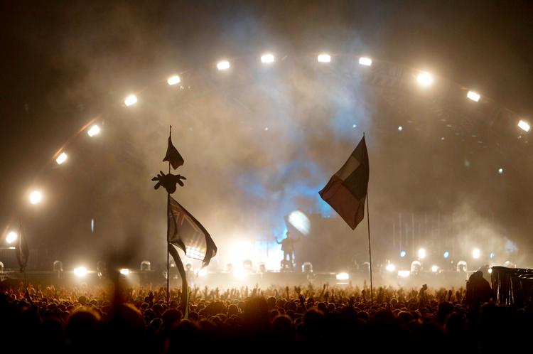 roskilde. Både deltagere og anmeldere har kritiseret festivalens program. Og kritik og debat er nødvendigt, hvis festivalen skal udvikle sig. 
