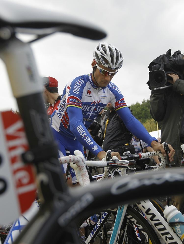 Ude. Med Tom Boonen ude af VM om små tre uger er favorifeltet decimeret yderligere. 