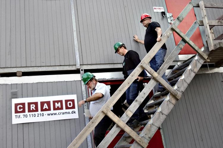 arbejdsbetingelser. 1. september tog tre faglige repræsentanter forskud på kontrolbesøgene. Øverst faglig sekretær Henrik Brogaard, dernæst 3F-formand i Nordsjælland Mogens Larsen og nederst er det faglig sekretær Erling Olsen. 