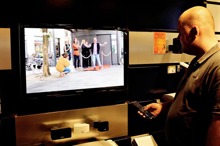 Nedgang. Salget af tv-fladskærme falder for andet år i træk efter rekordåret 2009. 