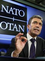 Libyen. Nato's generalsekretær, Anders Fogh Rasmussen, understreget, at den forsvundne Moamar Gaddafi ikke i sig selv er et mål. 