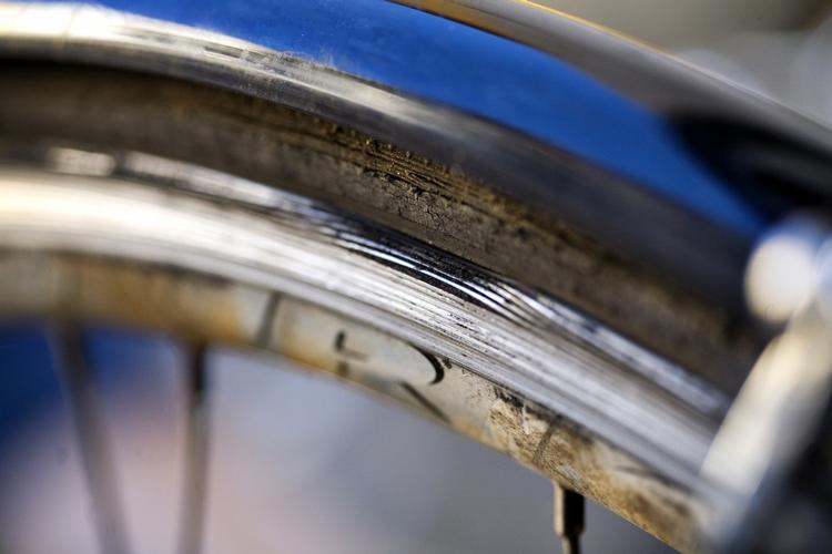 Dæktryk. Dækkene skal også have en omgang, når cyklen skal klargøres til efteråret. 