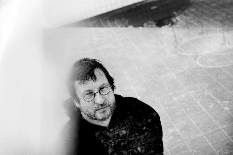 Ondskab. Den danske provo-instruktør Lars von Trier skal igen tale om ondskab. Denne gang under Golden Days festivalen. 