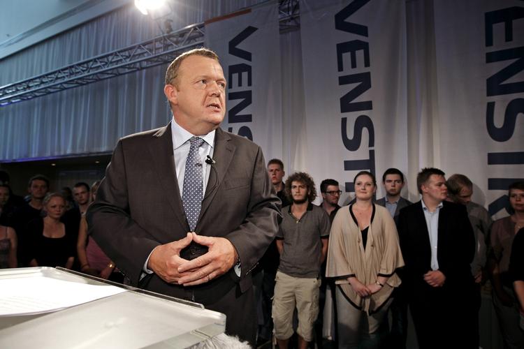 Sorterer. Kritikere bliver slettet fra Lars Løkke Rasmussens (V) Facebook-profil. 