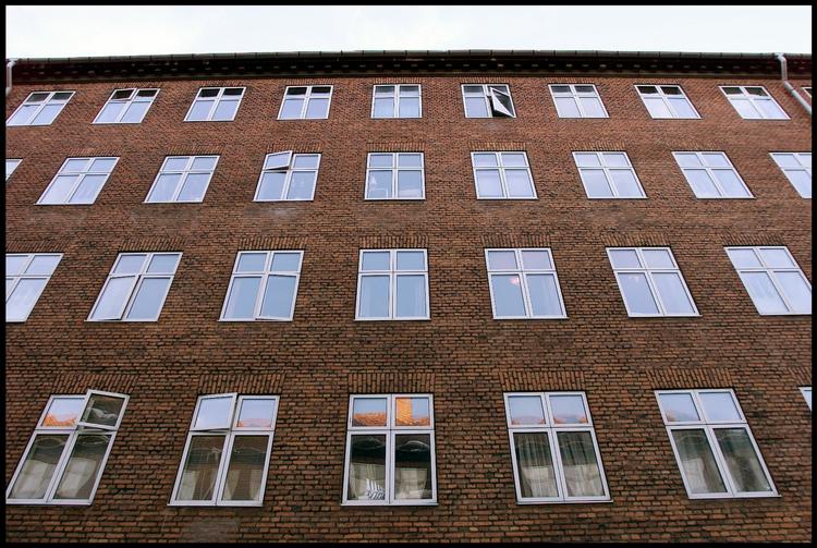 EJE ELLER LEJE. Forældre skal tænke sig godt om, før de investerer i en lejlighed til børnene. 