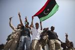 Jubel. Sejrsstemning blandt libyske oprørere ved byen Bani Walid syd for Tripoli. 