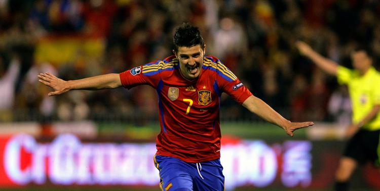 målmaskine. David Villa er med fire mål i fem kampe Spaniens topscorer i EM-kvalifikatinen. Europamestrene møder i aften Liechtenstein og vil med sejr være klar til at forsvare titlen ved næste sommers slutrunde. 