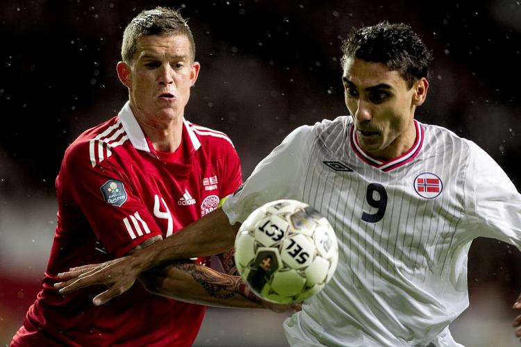 KAPTAJNEN. Daniel Agger (tv) var skræmmende stærk i opgøret mod Norge. 