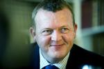 Fest. Statsminister Lars Løkke Rasmussen (V) meldte i lørdags afbud til en fest med snurrende kameraer i respekt for dræbt soldat og hans familie. I stedet festede han i Grøften. Arkivfoto. 