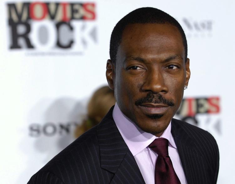 Oscarvært. Eddie Murphy ligner en vinder i rollen som vært ved næste års Oscar-uddeling, mener showets producer Brent Ratner. 