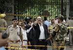Terror. En taske med en bombe anbragt ved en reception ved landsretten i den indiske hovedstad, New Delhi, har dræbt mindst ti mennesker. 
