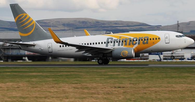 MAVELANDING. En kabinechef fra Primera Air har modtaget en dom på 30 dages fængsel for at være fuld på arbejde. 