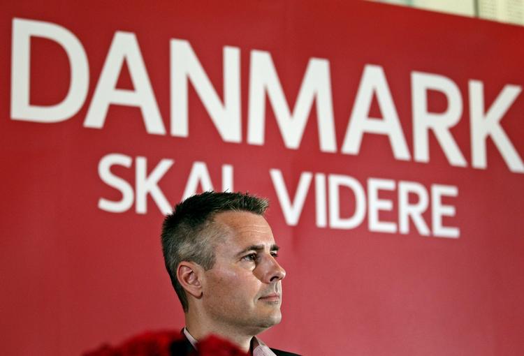 Konkurrenceevne. Dansk erhvervsliv har svært ved at konkurrere med udlandet blandt andet pga. høje lønninger. Det vil Socialdemokraterne og Henrik Sass Larsen nu gøre noget ved. 
