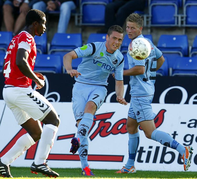 FRUSTRERET. Kasper Lorentzen må indfinde sig med at spille 1. divisionsfodbold minimum et halvt år endnu. 