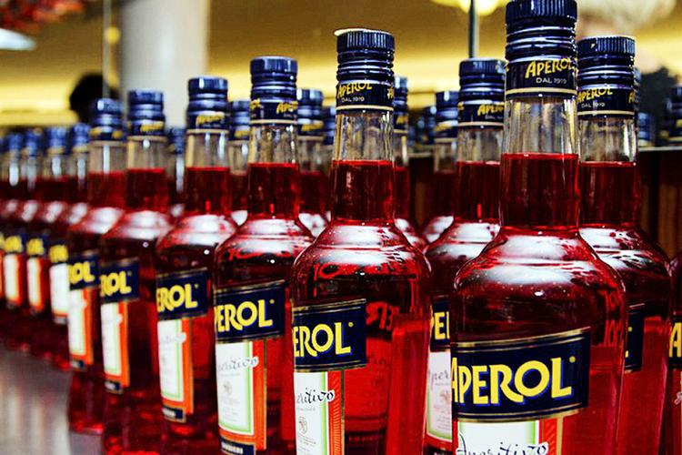 Aperol, der blev udviklet af brødrene Barbieri og lanceret i 1919, produceres i dag af Gruppo Campari og er især kendt som hovedingrediens i den norditalienske aperitif Spritz. 