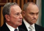 Terrortip. Borgmester i new York Michael Bloomberg opfordrer amerikanerne til at opføre sig almindeligt trods troværdigt tip om terror. 