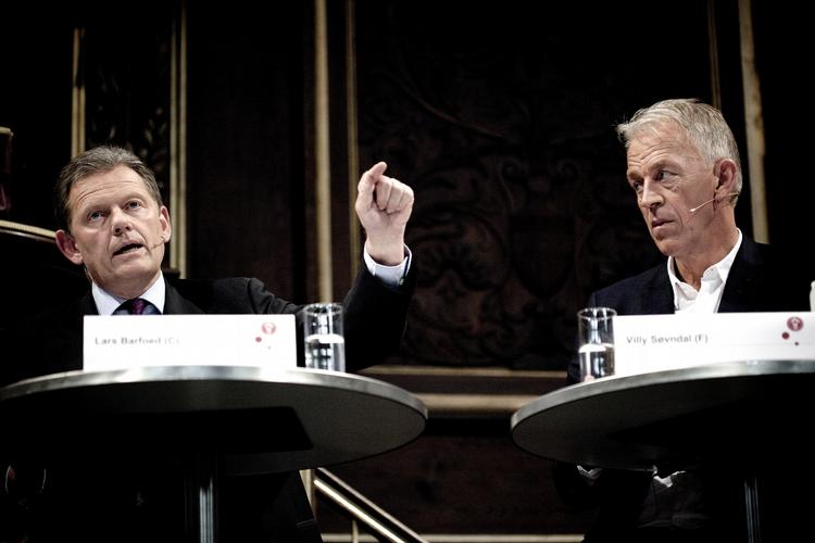Mod. Både Lars Barfoed og VIlly Søvndal viser fornuftige takter i de politiske debatter, mener retorikeksperter. 