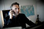Gidseldrama. Som underdirektør i Europæiske Rejseforsikring har 51-årige Jakob Bender haft til opgave at være del af den frigivne, danske sejlerfamilies kriseteam og tale med pressen. Europæiske Rejseforsikring er familiens rejseselskab og har fulgt situationen, siden kapringen. Forsikringsselskabet har bistået familien med hjemtransport og lægehjælp fra kontoret på Frederiksberg. 