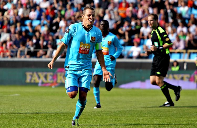 matchvinder. Med sit tredje i denne sæson og 33. Superligamål i alt blev 35-årige Nicolai Stokholm matchvinder for FC Nordsjælland. 