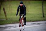 distancesejr. Mens Daniel Holm Foder førte cykelløb i Kina vandt han en hjemlig konkurrence. 