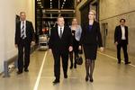 Modstandere. Helle Thorning-Schmidt og Lars Løkke Rasmussen ankommer til debatten i DR. 