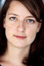 MELANKOLI. Julie Sten-Knudsen debuterer  med en poetisk undersøgelse af begrebet 'hjem'. 