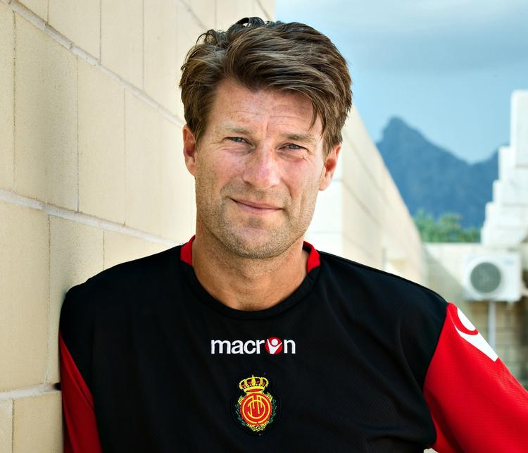 sejr. Efter den første kamp går der to uger, inden Michael Laudrups hold skal i aktion igen - på udebane mod Betis Sevilla. 